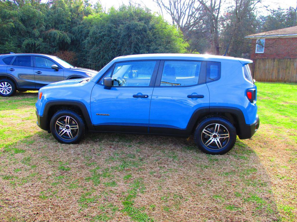 2015 Jeep Renegade Sport's photo
