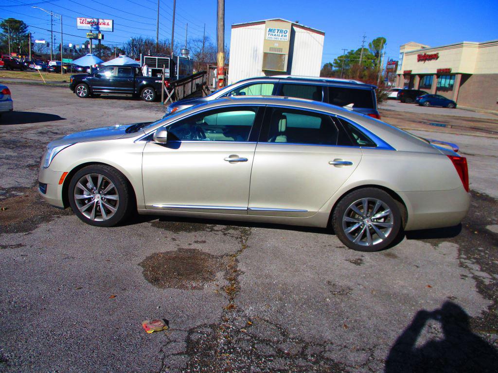 2014 Cadillac XTS Base's photo