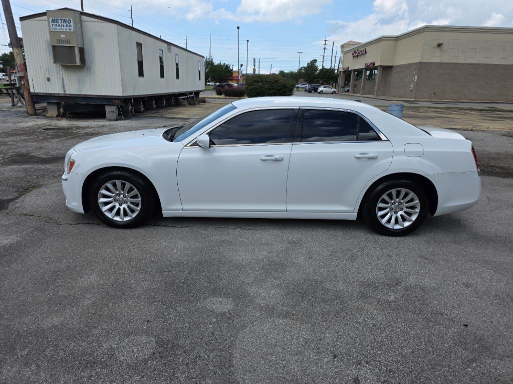 2012 Chrysler 300 -'s photo
