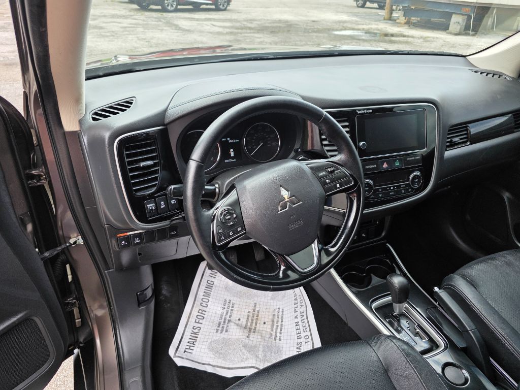 2017 Mitsubishi Outlander SEL - Photo 9