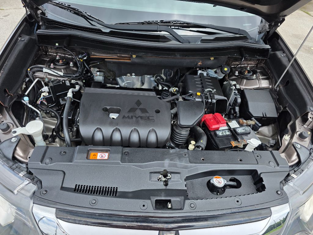 2017 Mitsubishi Outlander SEL - Photo 10