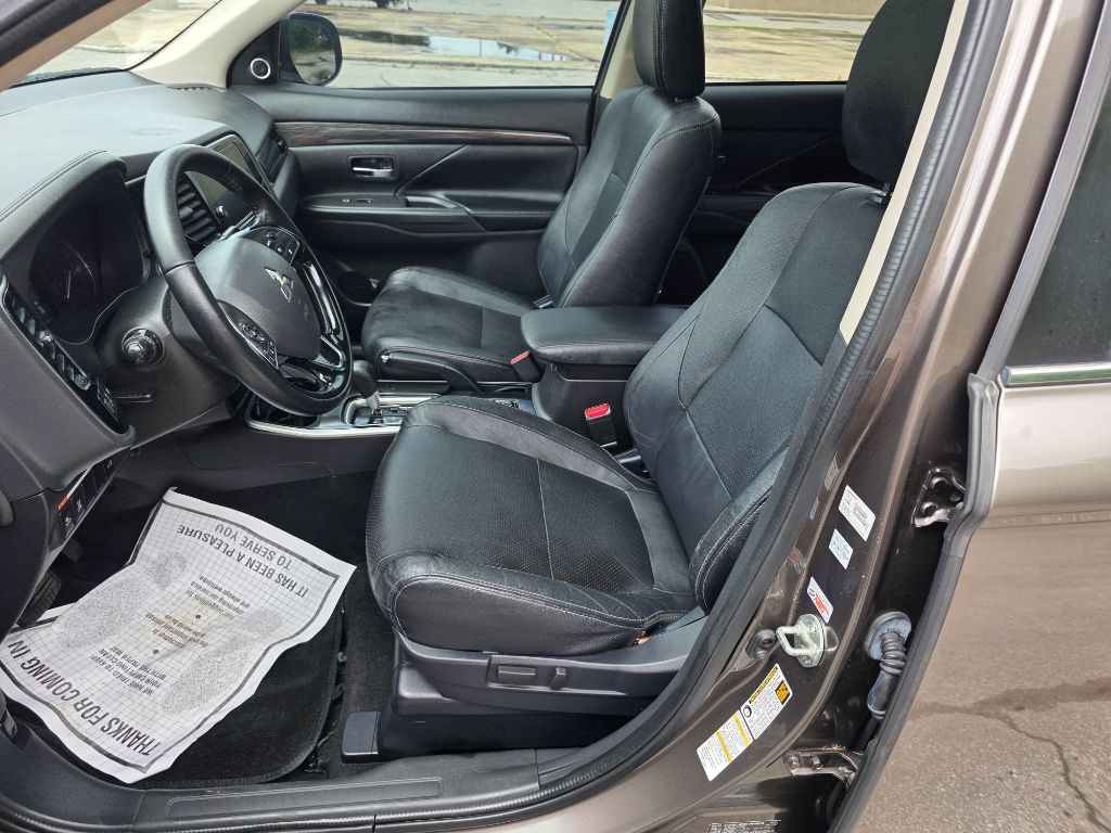 2017 Mitsubishi Outlander SEL - Photo 8