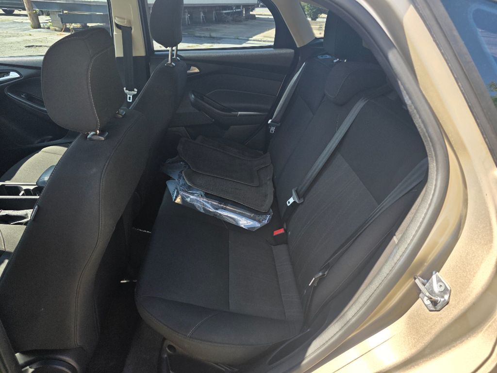 2018 Ford Focus SE - Photo 6