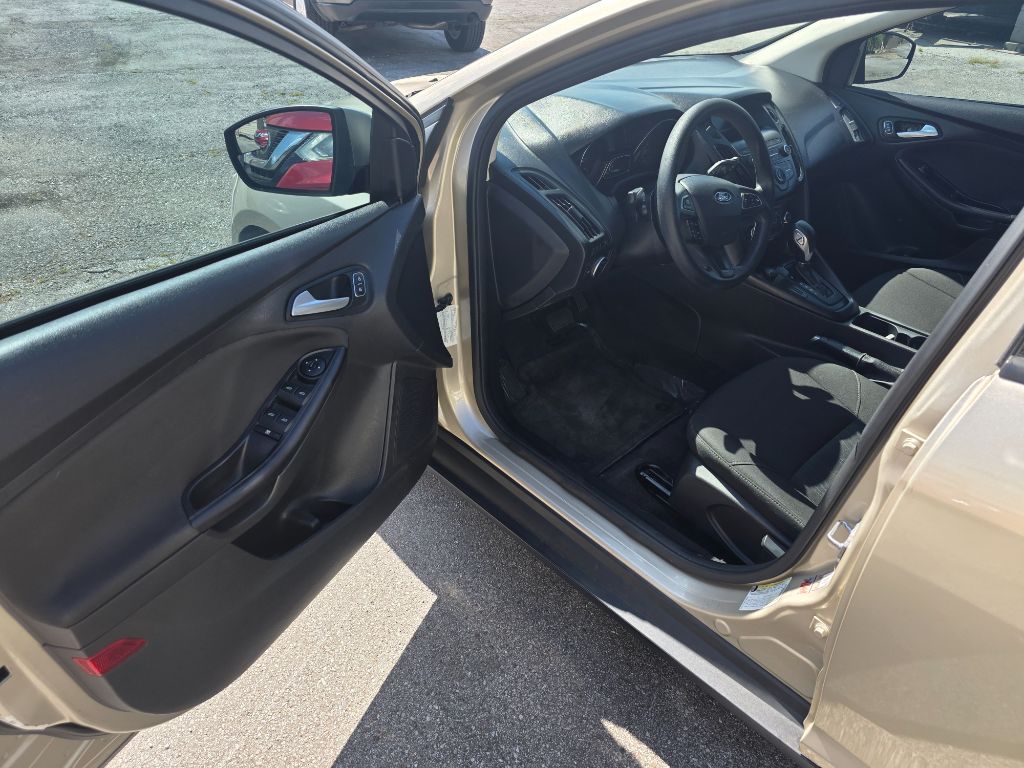 2018 Ford Focus SE - Photo 8